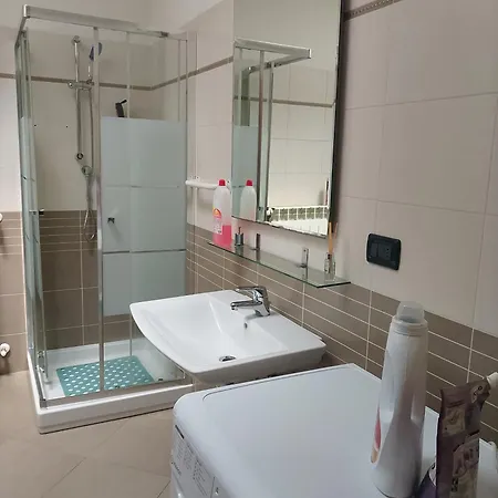 Quartiere S Rita Front Palalpitur Apartman *